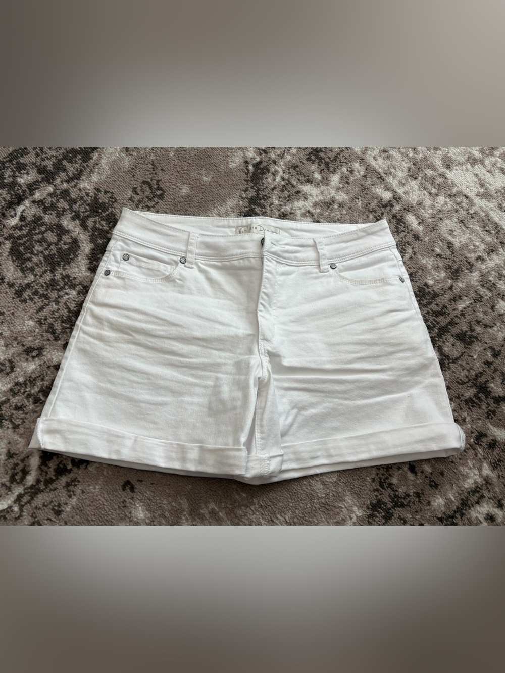 Women white shorts